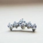 Piercing Labret Titânio Mini Cluster 5 Zircônia Cravejada/T828